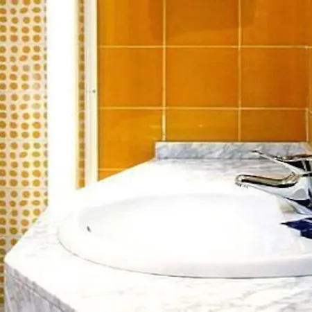 Faranda Pathos Gijon, Ascend Collection מלון 3*