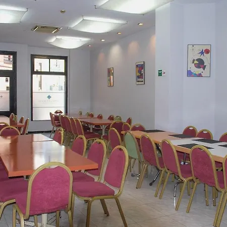 Faranda Pathos Gijon, Ascend Collection Szálloda 3*