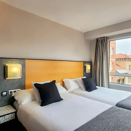 Faranda Pathos Gijon, Ascend Collection Hotel 3*
