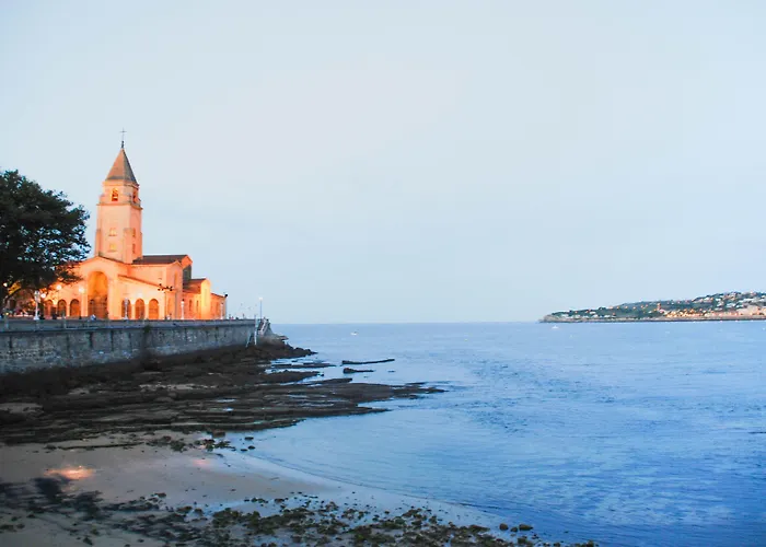 Faranda Pathos Gijon, Ascend Collection Gijon