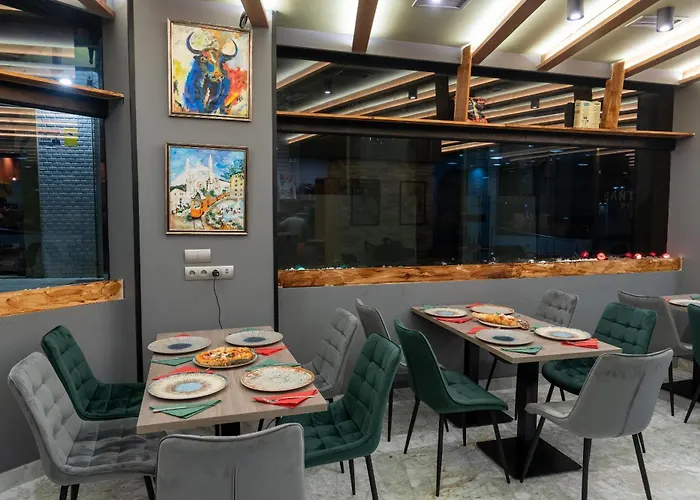 Faranda Pathos Gijon, Ascend Collection Gijon