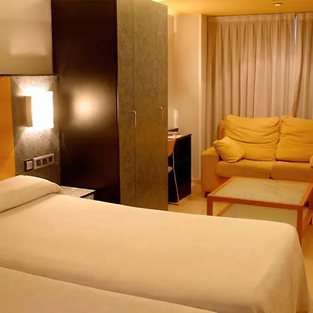 Faranda Pathos Gijon, Ascend Collection Szálloda